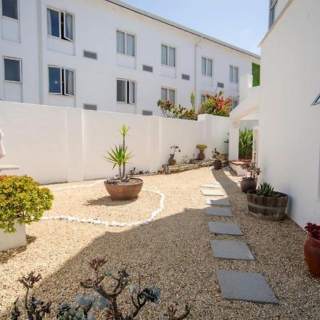 Small Bay Guest House Bloubergstrand Exterior foto